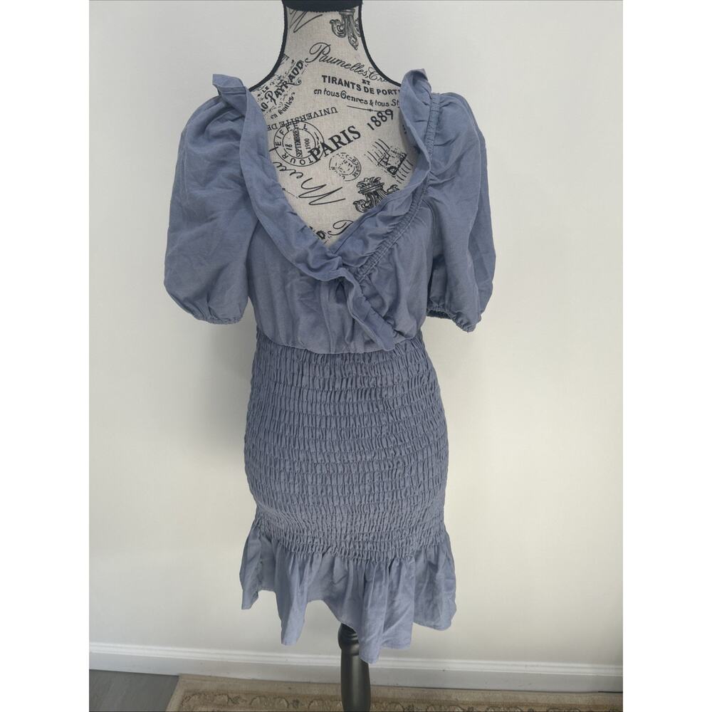 Chic Ruffled Midi Dress in Soft Blue